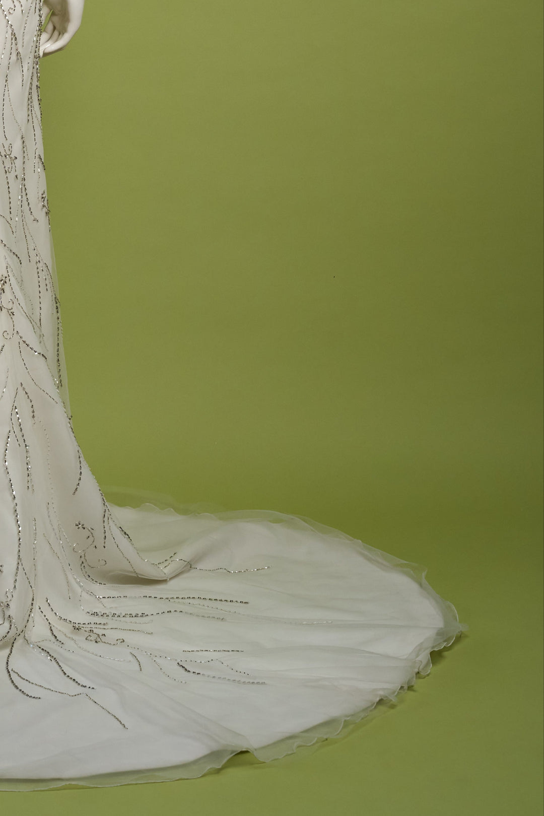 Abito da sposa a semi sirena in tulle e swarowski